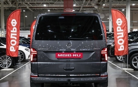 Volkswagen Multivan T6 рестайлинг, 2020 год, 6 499 000 рублей, 10 фотография