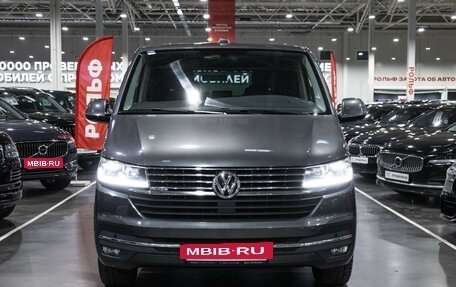 Volkswagen Multivan T6 рестайлинг, 2020 год, 6 499 000 рублей, 4 фотография