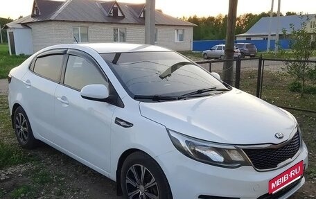 KIA Rio III рестайлинг, 2016 год, 530 000 рублей, 2 фотография