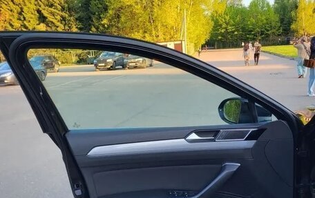 Volkswagen Passat B8 рестайлинг, 2019 год, 2 130 000 рублей, 10 фотография