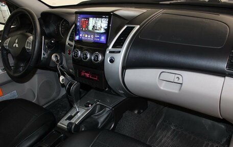 Mitsubishi Pajero Sport II рестайлинг, 2011 год, 1 887 000 рублей, 13 фотография