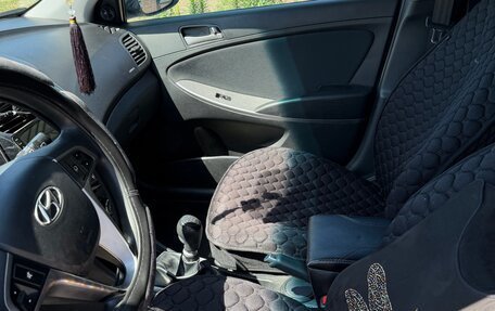 Hyundai Solaris II рестайлинг, 2015 год, 1 300 000 рублей, 6 фотография