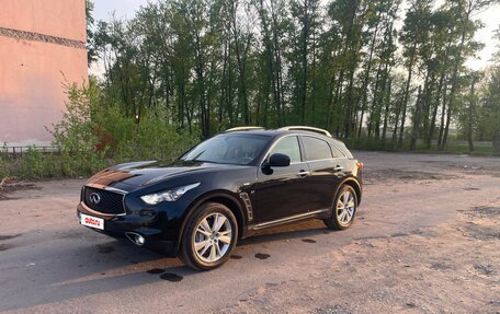 Infiniti QX70, 2017 год, 3 400 000 рублей, 9 фотография