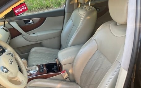 Infiniti QX70, 2017 год, 3 400 000 рублей, 11 фотография