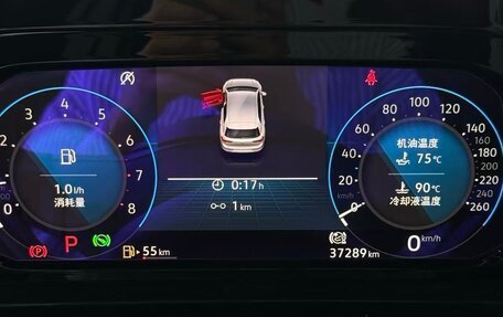 Volkswagen Golf VIII, 2021 год, 2 050 000 рублей, 14 фотография