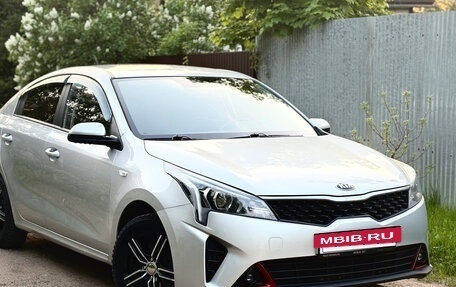 KIA Rio IV, 2021 год, 1 550 000 рублей, 3 фотография