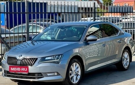 Skoda Superb III рестайлинг, 2018 год, 1 949 000 рублей, 1 фотография