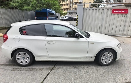 BMW 1 серия, 2011 год, 950 000 рублей, 1 фотография