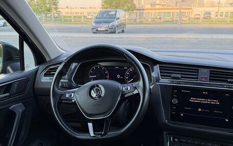Volkswagen Tiguan II, 2018 год, 2 350 000 рублей, 4 фотография