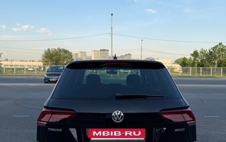 Volkswagen Tiguan II, 2018 год, 2 350 000 рублей, 13 фотография