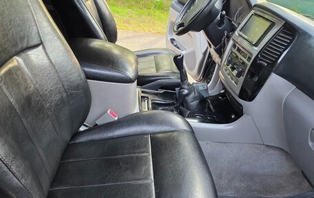 Toyota Land Cruiser 100 рестайлинг 2, 2005 год, 2 650 000 рублей, 9 фотография