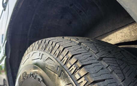 Toyota Land Cruiser 100 рестайлинг 2, 2005 год, 2 650 000 рублей, 18 фотография