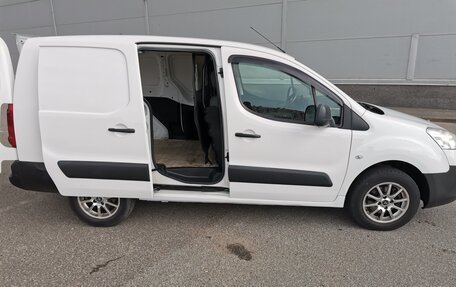 Peugeot Partner II рестайлинг 2, 2012 год, 780 000 рублей, 6 фотография
