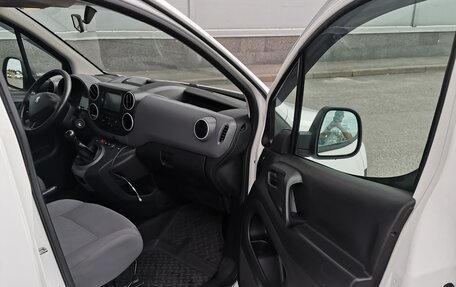 Peugeot Partner II рестайлинг 2, 2012 год, 780 000 рублей, 16 фотография