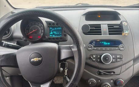 Chevrolet Spark III, 2013 год, 560 000 рублей, 8 фотография