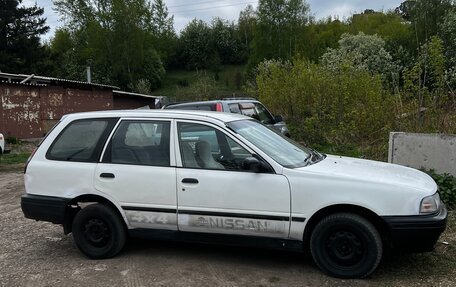 Nissan Wingroad I, 1996 год, 150 000 рублей, 2 фотография