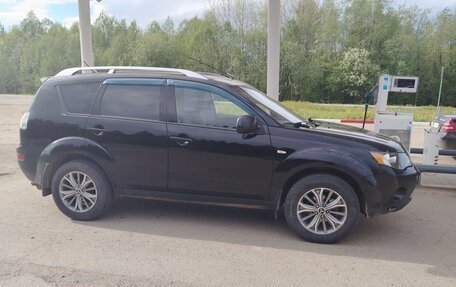 Mitsubishi Outlander III рестайлинг 3, 2008 год, 990 000 рублей, 2 фотография