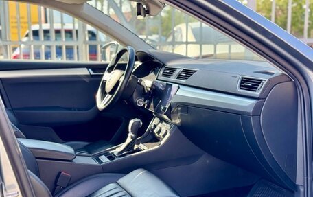 Skoda Superb III рестайлинг, 2018 год, 1 949 000 рублей, 19 фотография