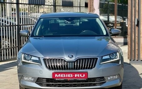 Skoda Superb III рестайлинг, 2018 год, 1 949 000 рублей, 2 фотография