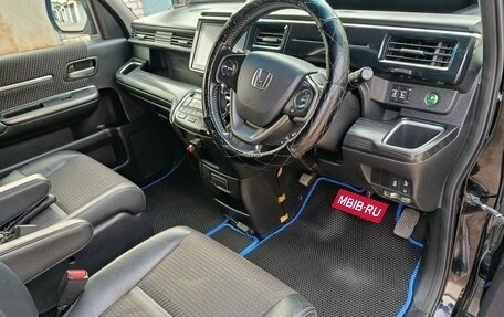 Honda Stepwgn IV, 2015 год, 1 790 000 рублей, 3 фотография