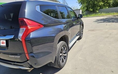 Mitsubishi Pajero Sport III рестайлинг, 2018 год, 3 300 000 рублей, 3 фотография