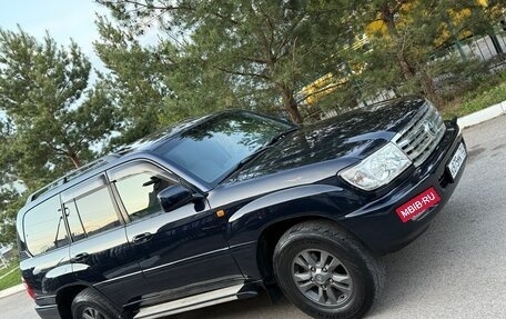Toyota Land Cruiser 100 рестайлинг 2, 1999 год, 1 220 000 рублей, 2 фотография