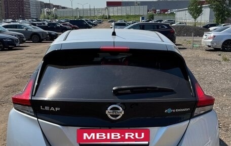 Nissan Leaf II, 2018 год, 1 390 000 рублей, 12 фотография