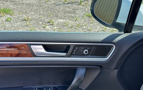 Volkswagen Touareg III, 2012 год, 1 739 000 рублей, 22 фотография