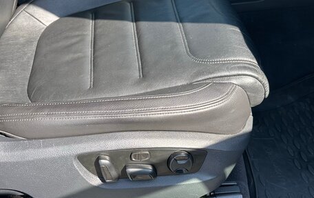 Volkswagen Touareg III, 2012 год, 1 739 000 рублей, 21 фотография