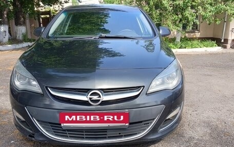 Opel Astra J, 2013 год, 690 000 рублей, 5 фотография