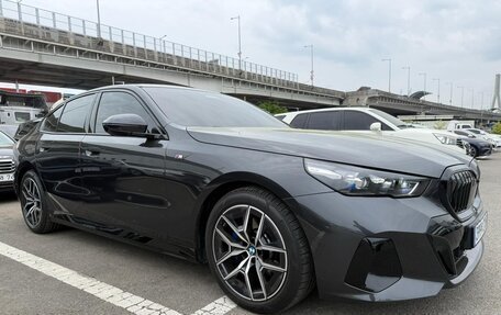 BMW 5 серия, 2025 год, 8 фотография