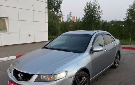 Honda Accord VII рестайлинг, 2004 год, 400 000 рублей, 1 фотография