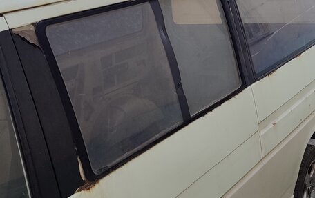 Volkswagen Caravelle T4, 1995 год, 634 000 рублей, 1 фотография