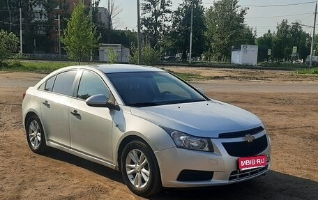 Chevrolet Cruze II, 2010 год, 620 000 рублей, 1 фотография
