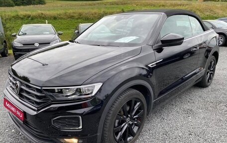 Volkswagen T-Roc I, 2021 год, 2 420 000 рублей, 1 фотография