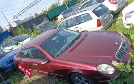 Mercedes-Benz E-Класс, 2002 год, 551 000 рублей, 1 фотография