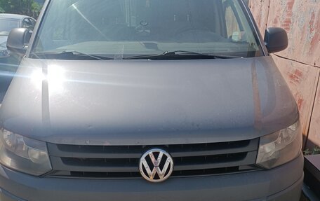 Volkswagen Transporter T5 рестайлинг, 2013 год, 1 700 000 рублей, 2 фотография