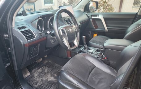 Toyota Land Cruiser Prado 150 рестайлинг 2, 2014 год, 3 390 000 рублей, 4 фотография