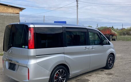 Honda Stepwgn IV, 2017 год, 1 755 000 рублей, 4 фотография
