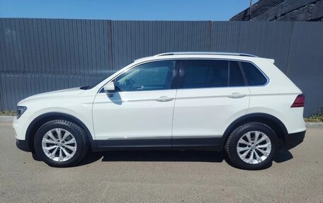 Volkswagen Tiguan II, 2017 год, 2 215 000 рублей, 5 фотография