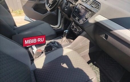 Volkswagen Tiguan II, 2017 год, 2 215 000 рублей, 11 фотография