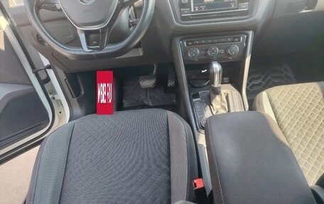 Volkswagen Tiguan II, 2017 год, 2 215 000 рублей, 13 фотография