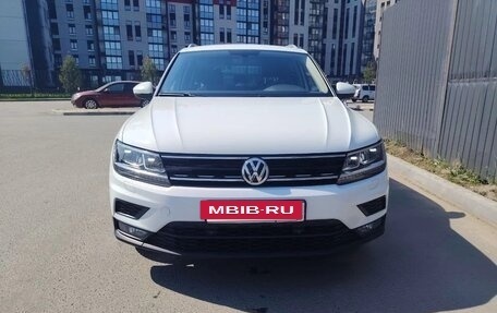 Volkswagen Tiguan II, 2017 год, 2 215 000 рублей, 3 фотография