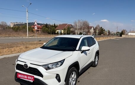 Toyota RAV4, 2025 год, 3 549 000 рублей, 13 фотография