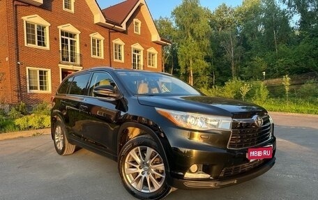 Toyota Highlander III, 2014 год, 2 450 000 рублей, 1 фотография