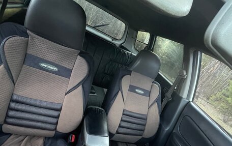 Mazda Familia Y11, 2002 год, 290 000 рублей, 7 фотография