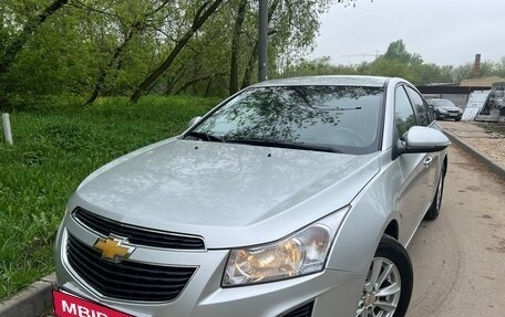 Chevrolet Cruze II, 2014 год, 880 000 рублей, 3 фотография