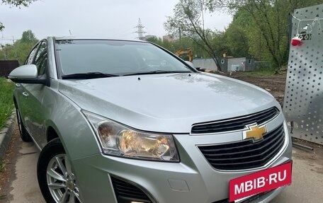 Chevrolet Cruze II, 2014 год, 880 000 рублей, 2 фотография