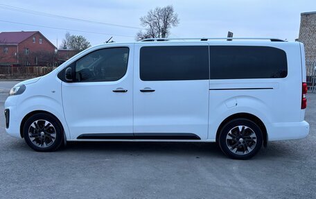 Opel Zafira Life I, 2020 год, 3 800 000 рублей, 10 фотография
