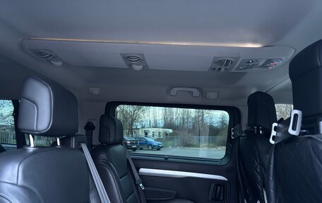 Opel Zafira Life I, 2020 год, 3 800 000 рублей, 17 фотография